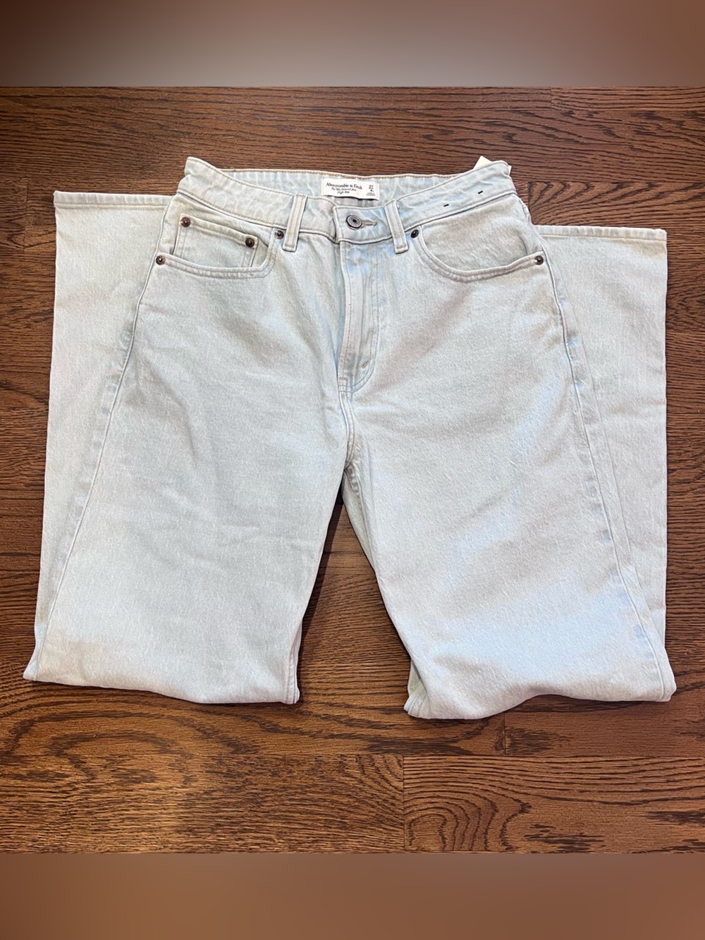 abercrombie & fitch light wash 90's relaxed jean high rise size 27 curve love